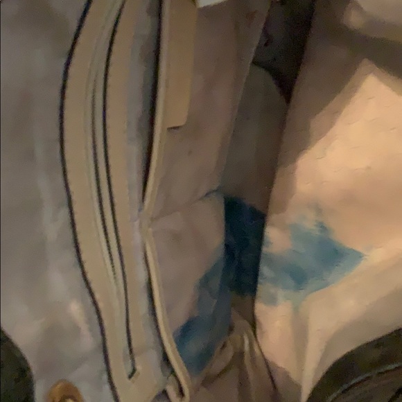 Michael Kors monogram tote - Picture 4 of 8